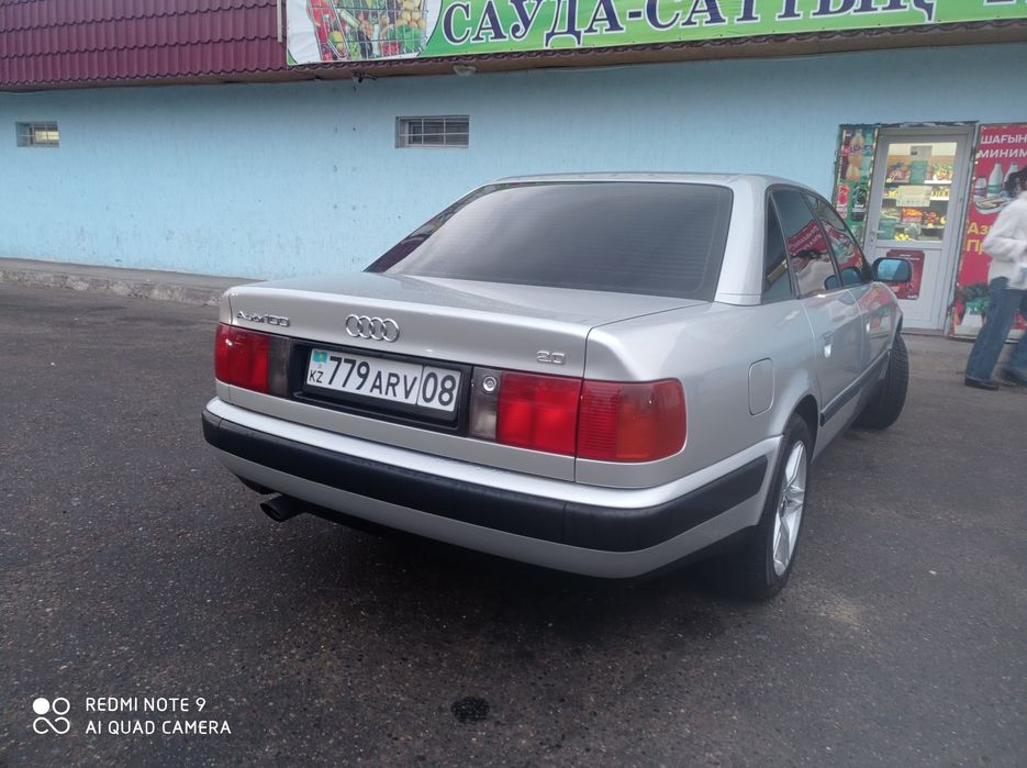Ауди 100  с4  .,,