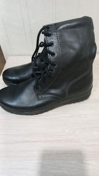 Берцы кожаные  39