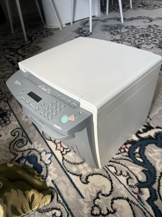 Canon mf4010 3v1 printer scaner kserokopiya holati zor aybi yoq