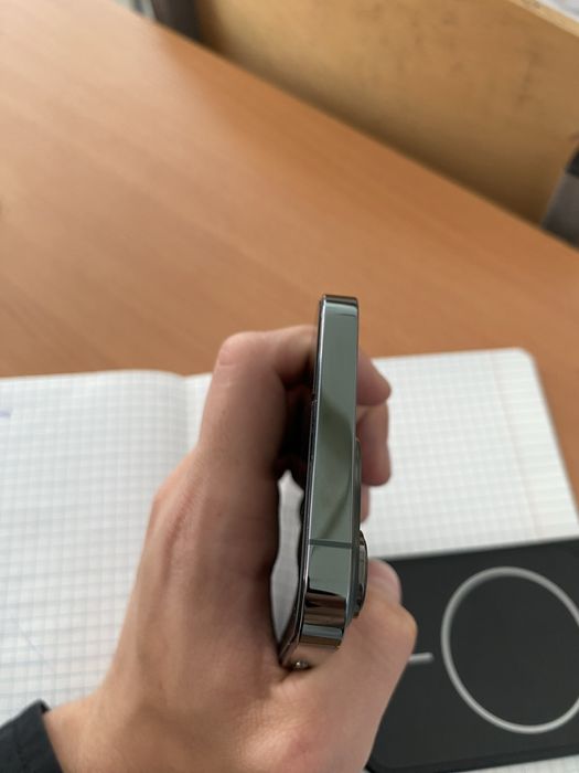 Продам айфон 13 про