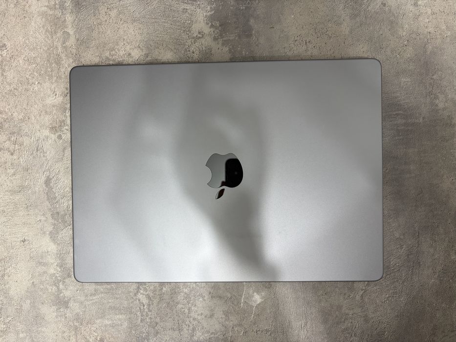 MacBook Pro 14" (M2 Pro / 16 GB / 512 GB) Space Gray