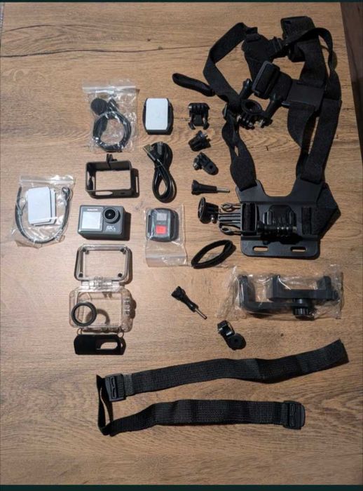 Action Camera 5k cu toate accesoriile posibile similar GoPro