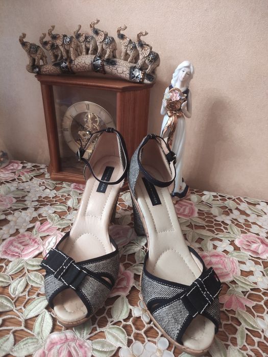 Босоножки Tomy Hilfiger 41