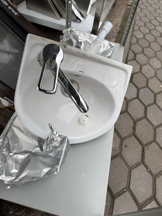 Раковина маленька в сборе