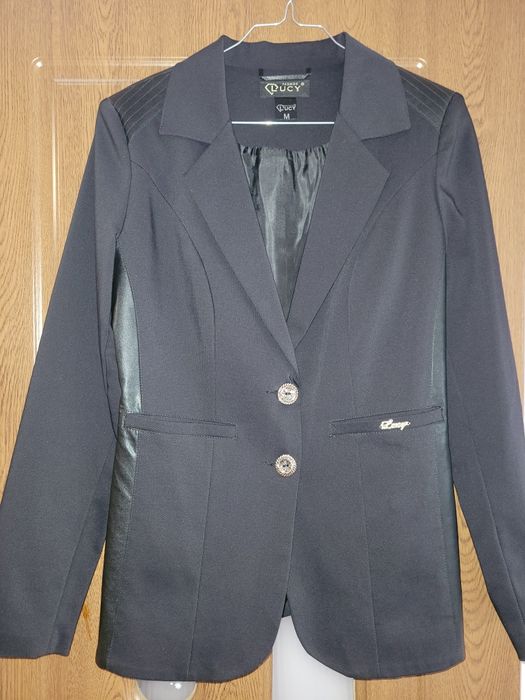 Нови сака на Lucy