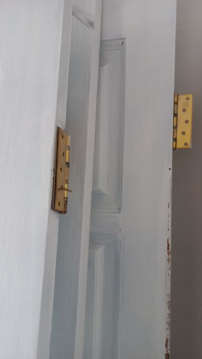 Продам деревянные двери.