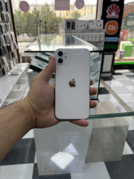 iPhone 11  128 гб