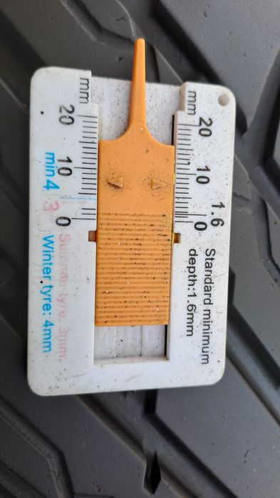 1бр. 225/35/20 Лятна гума