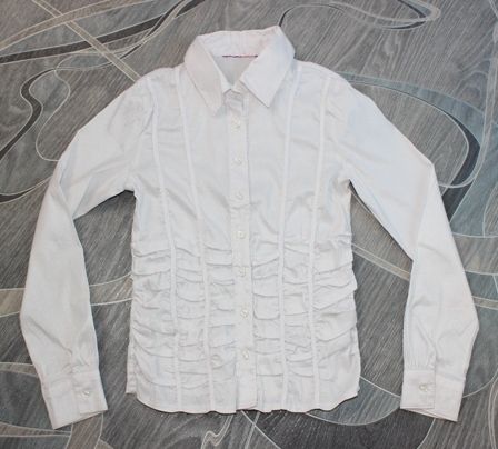 Продам белую блузку