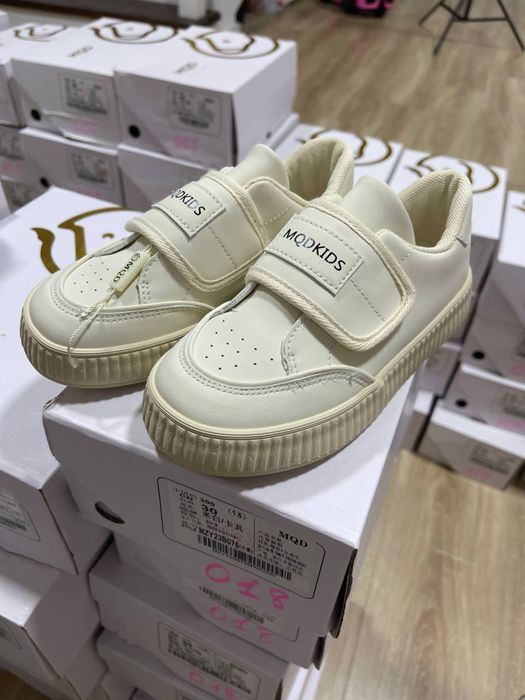 Bolalar oyoq kiyimlari, xitoy tovar.