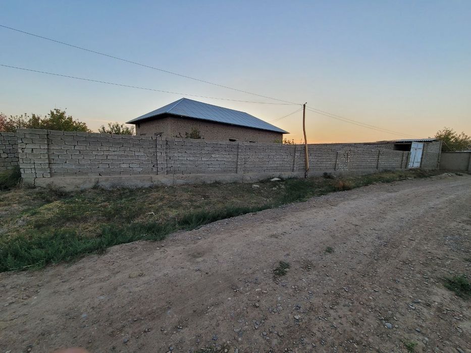 Ховли сотилади гуз,свет,сув бор