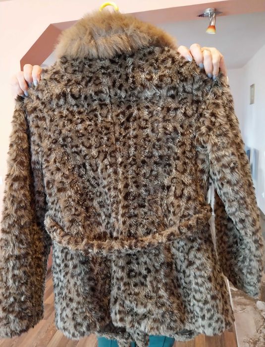 Haină blană ca nouă purtată o singură dată.