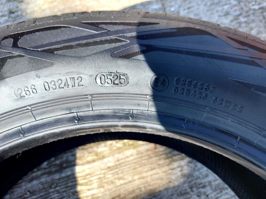 Vând 4 Anvelope Continental puțin folosite