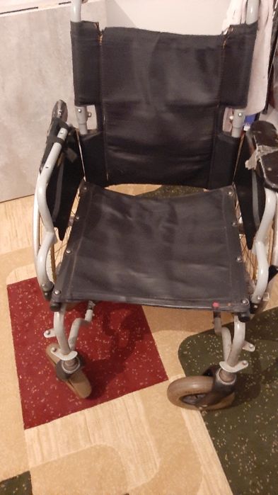 Инвалидная коляска