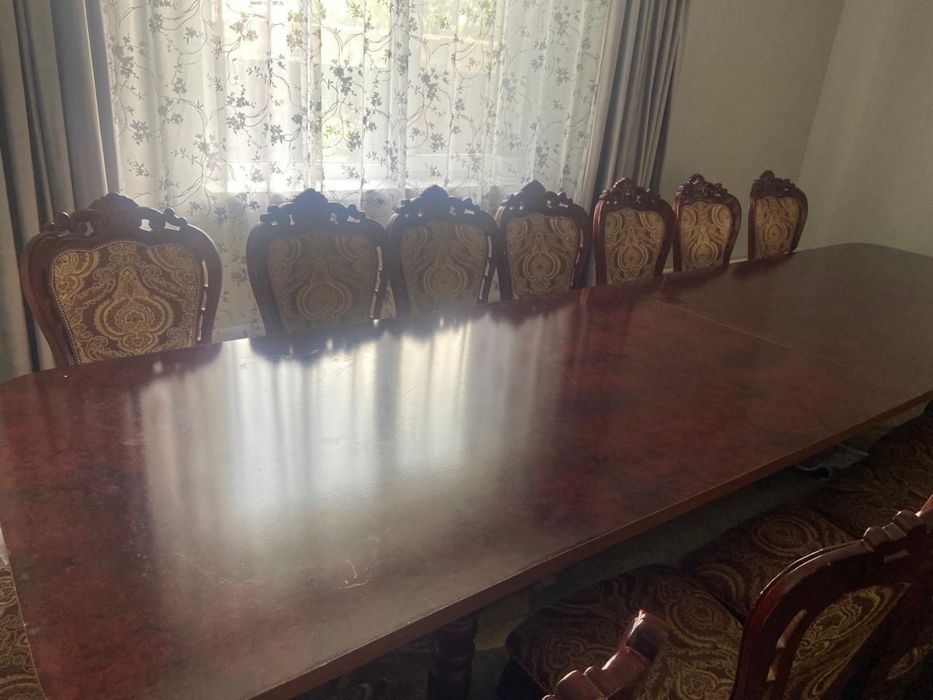 Продам стол и стулья