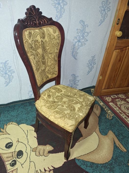 Стульчик 12 штук.