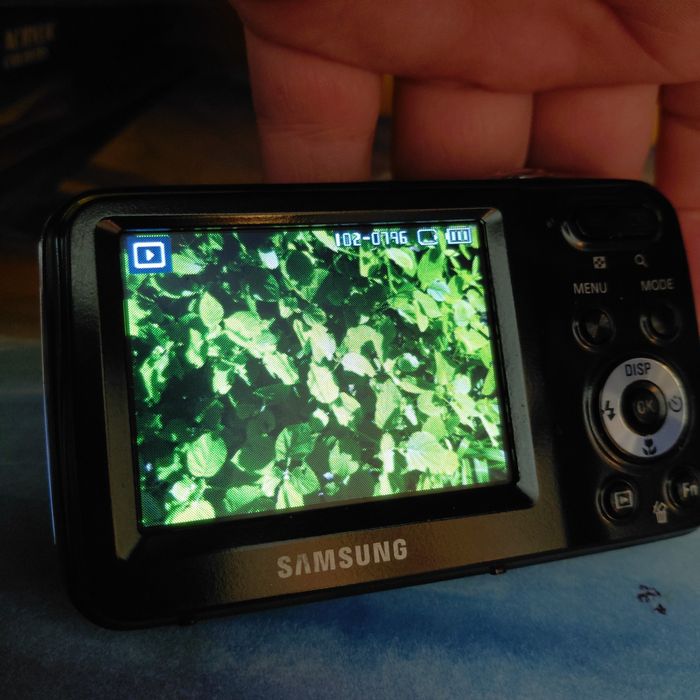 Продам фотоаппарат самсунг ES80