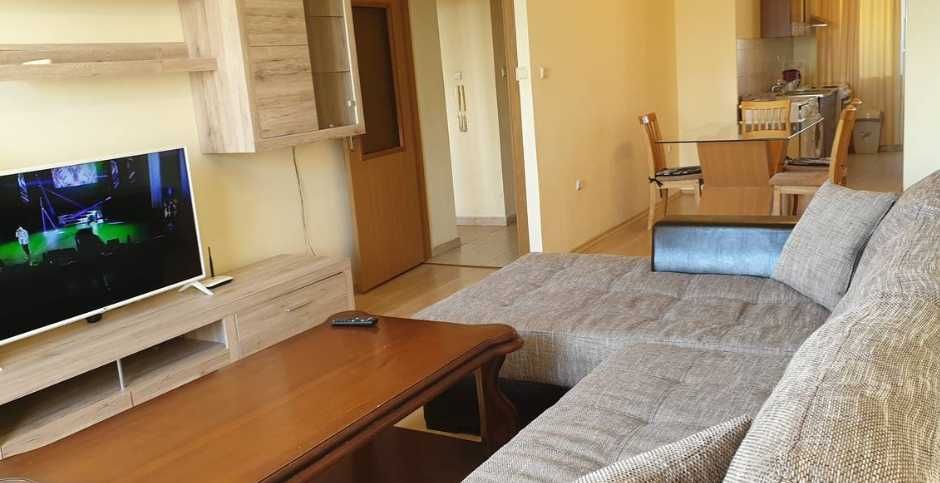 Дава се под наем Тристаен апартамент в Бургас, Славейков - 110 кв.м за 127.5 € - Снимка #14