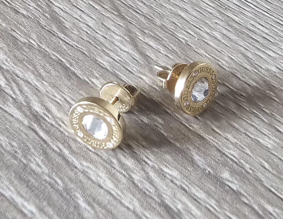 Дамски обеци guess