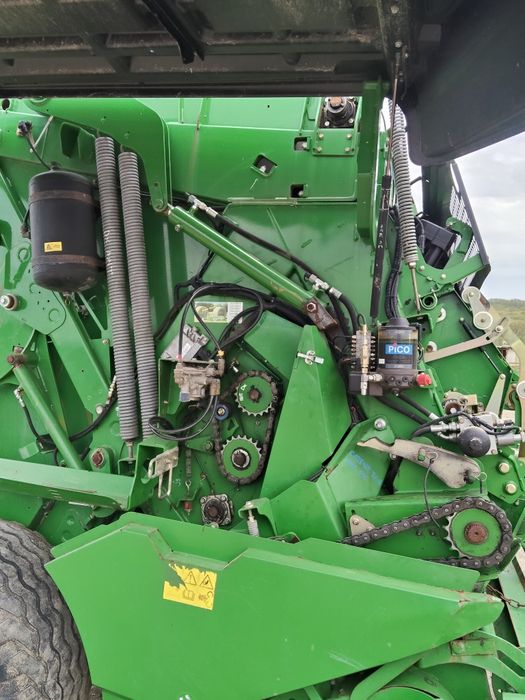 Balotiera John Deere 990