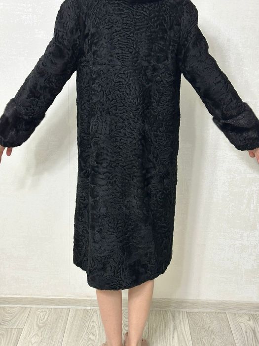 Шуба каракуль новая