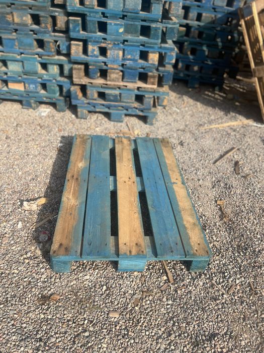 Kok Euro va xar xil turdagi paddonlar bor