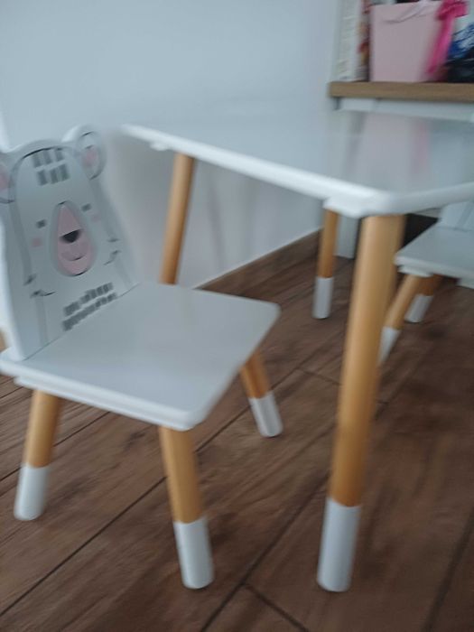 Masa cu doua scaune pentru copil