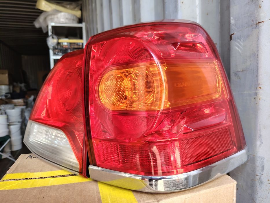 Фонари задние Land Cruiser 200
