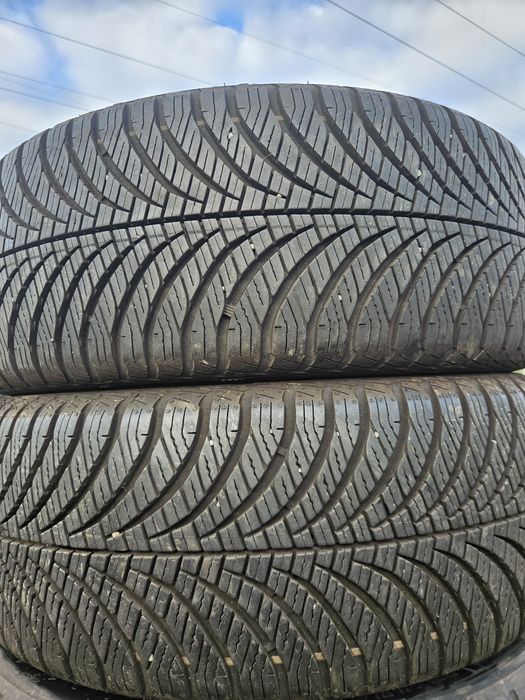 Vând anvelope iarna 205/55/17 205/55r17 GOODYEAR