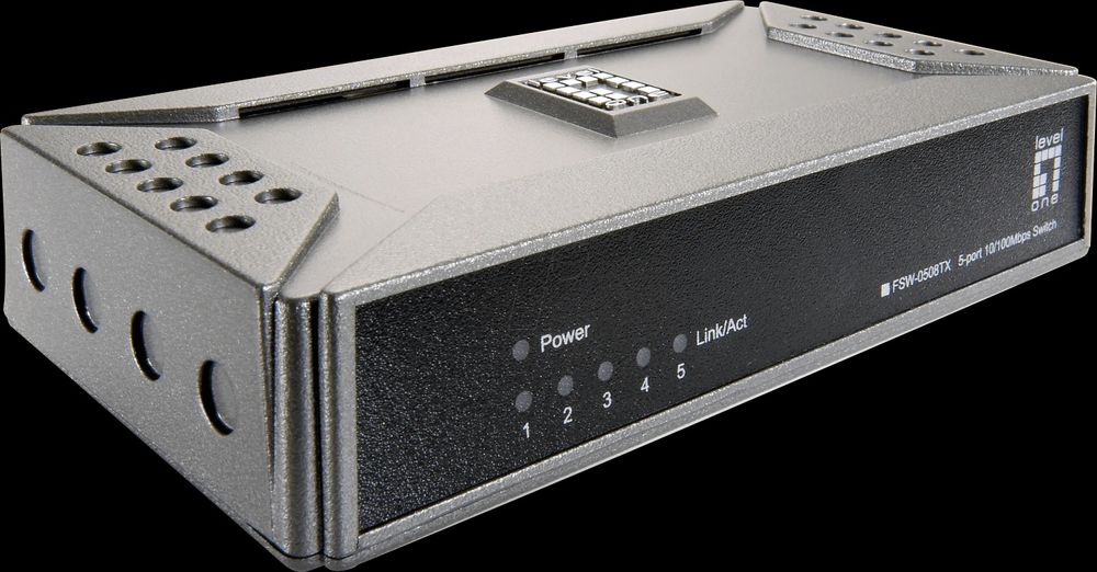 суич LEVELONE, Германия, 5 порта, 10/100Mbps
