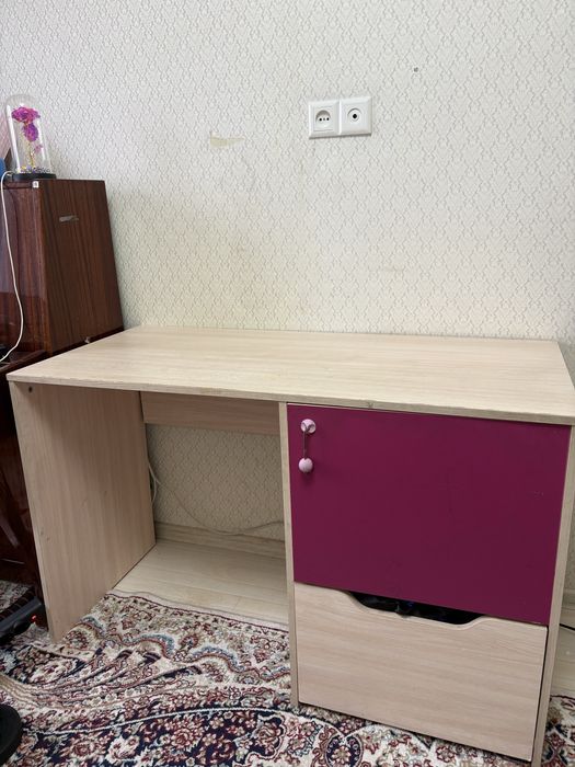 Продам письменный стол