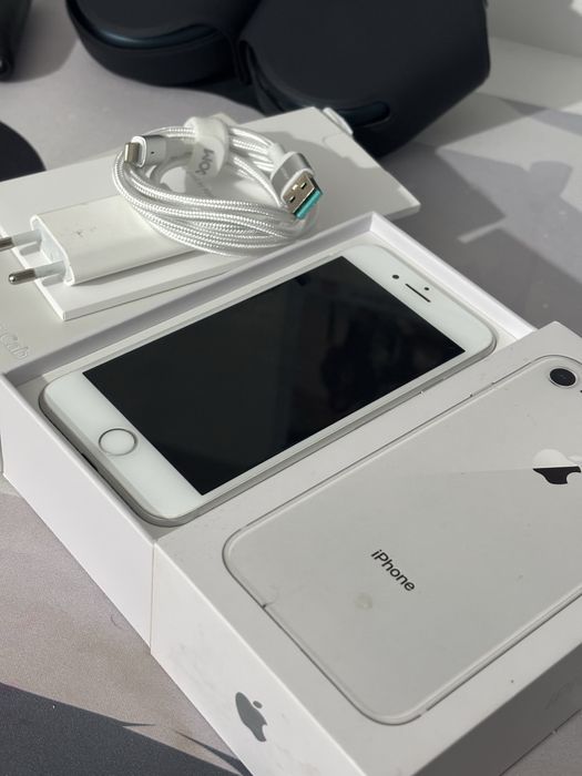 Iphone 8 ca NOU 256 GB