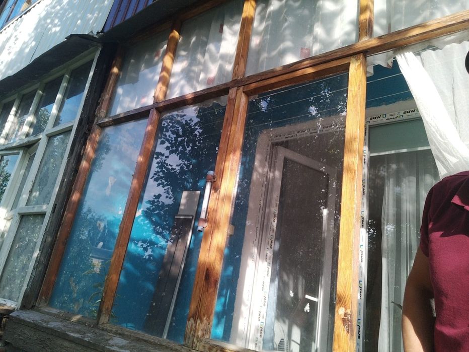 Продам балконную раму