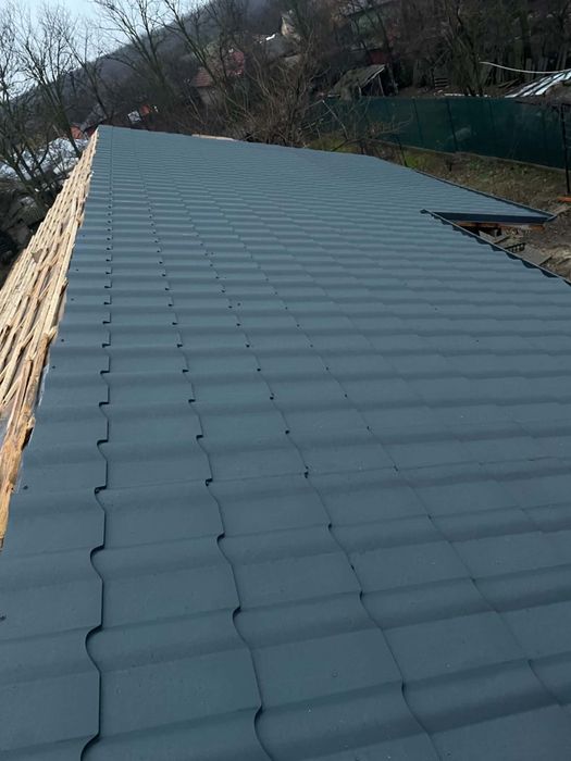 Executăm acoperișuri complete în toată România! Țiglă metalică, dulgherie și reparații. Ofertă avantajoasă, materiale de calitate. Sună acum 075868027
