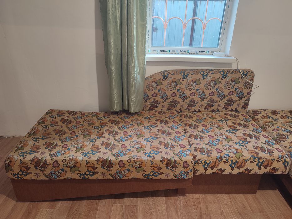 Продам детские диванчики