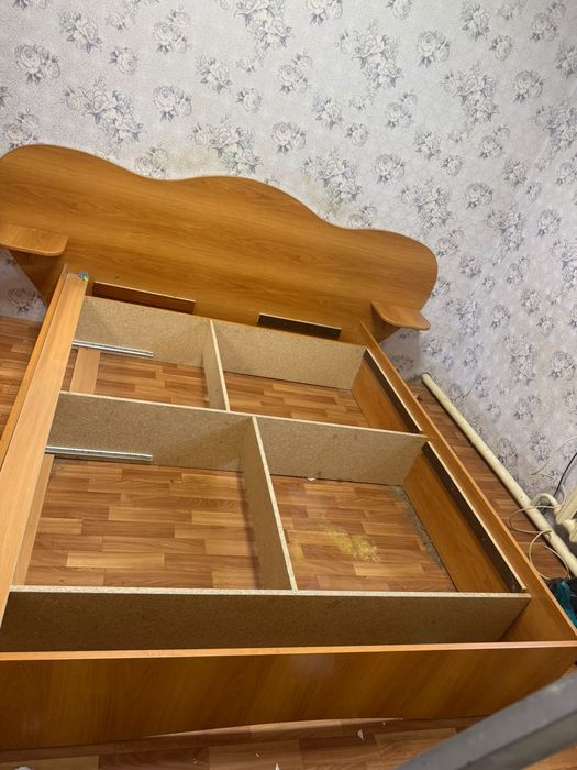 Продам кровать 160 на 200