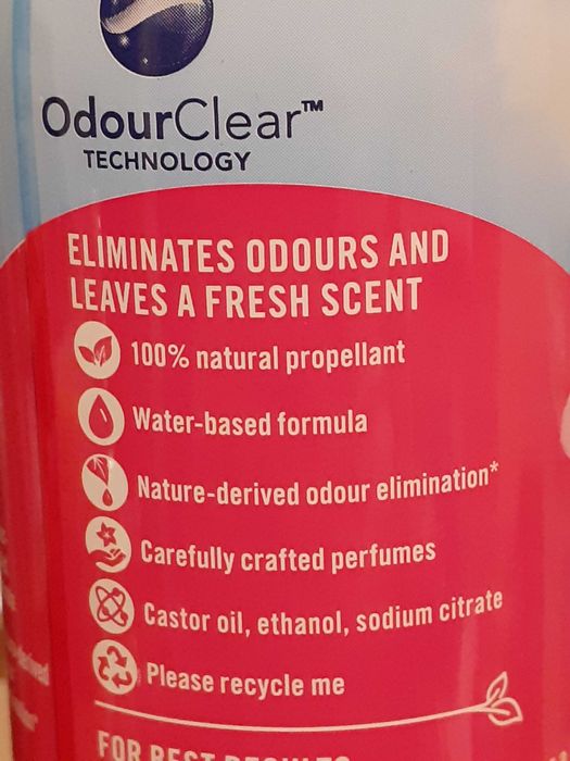 Спрей Febreze за елиминиране на миризми и ароматизиране