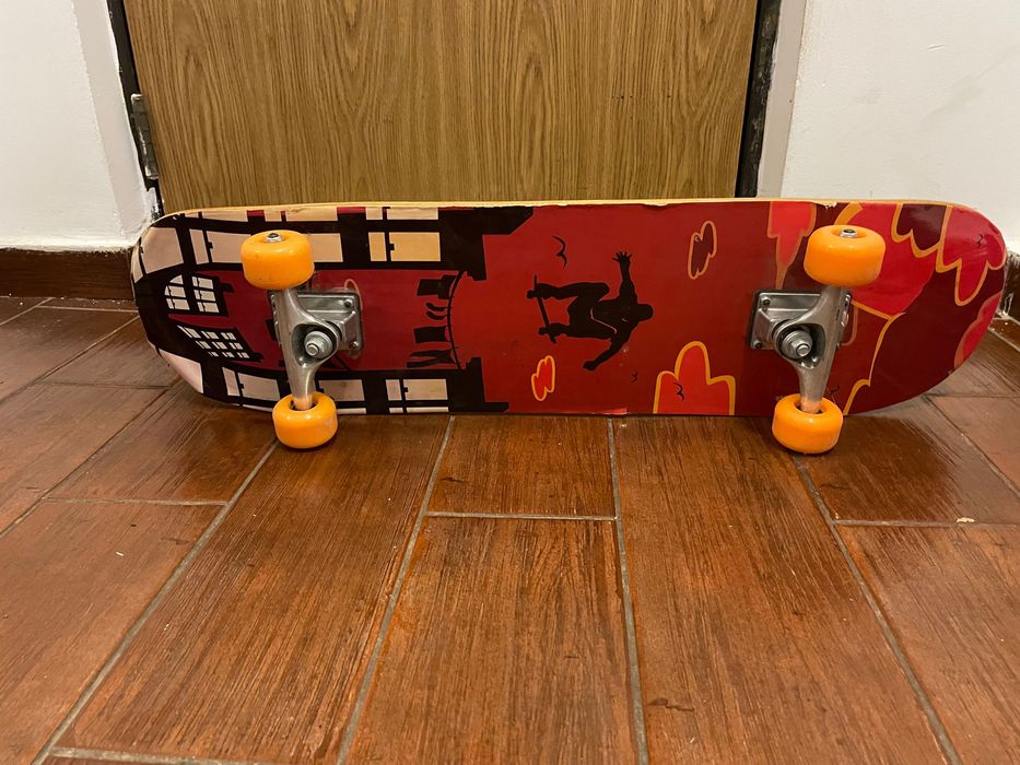 Skateboard colorat