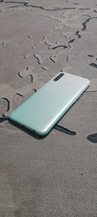Продам телефон OPPO A8