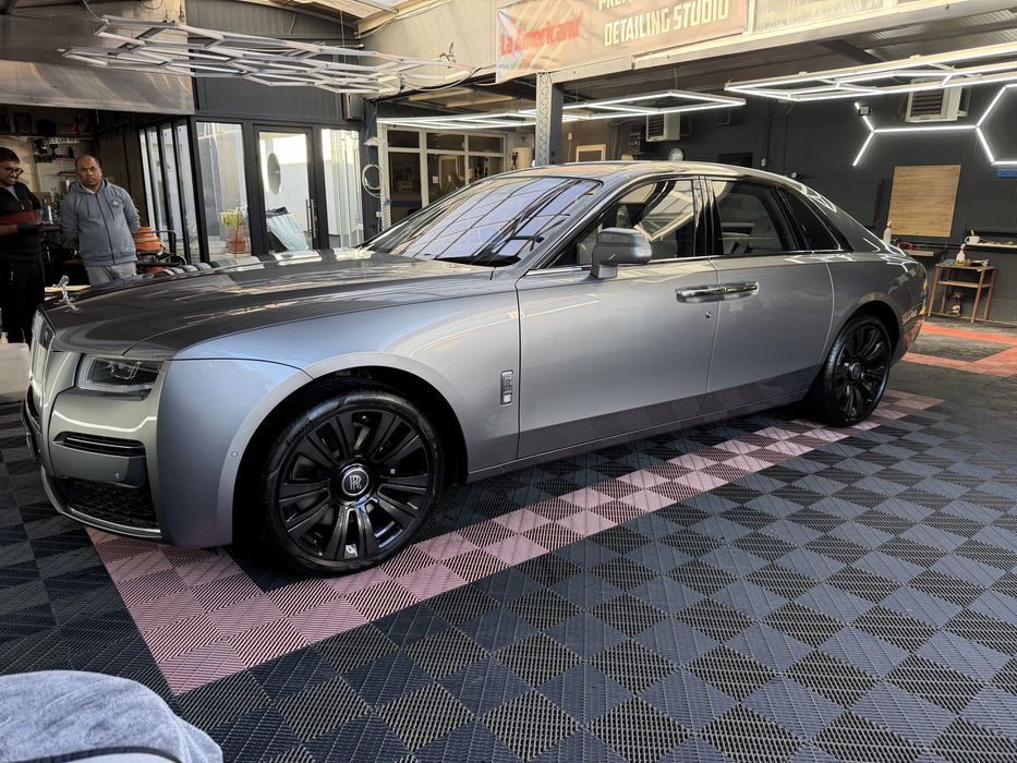 Vand Rolls Royce Ghost Space Gray!BeSpoke ,grila iluminata!