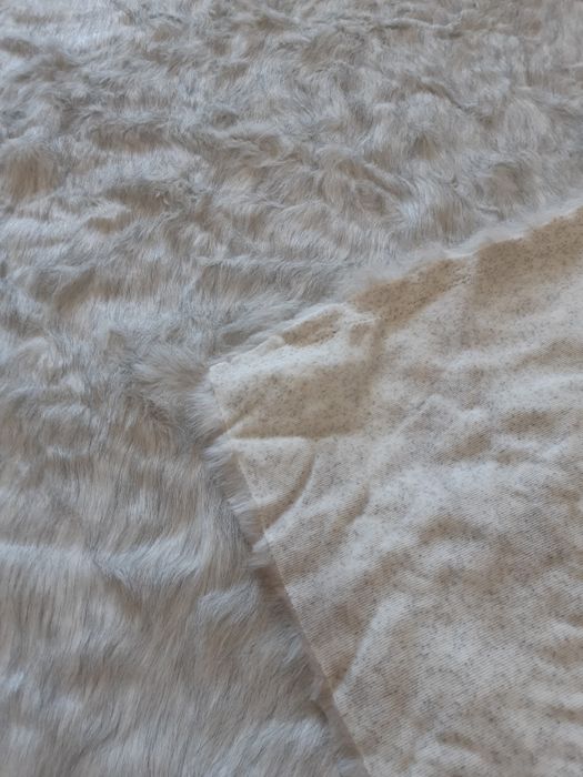 Продам шкуру не натуральная