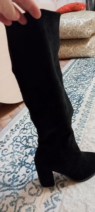 Продам женские сапоги