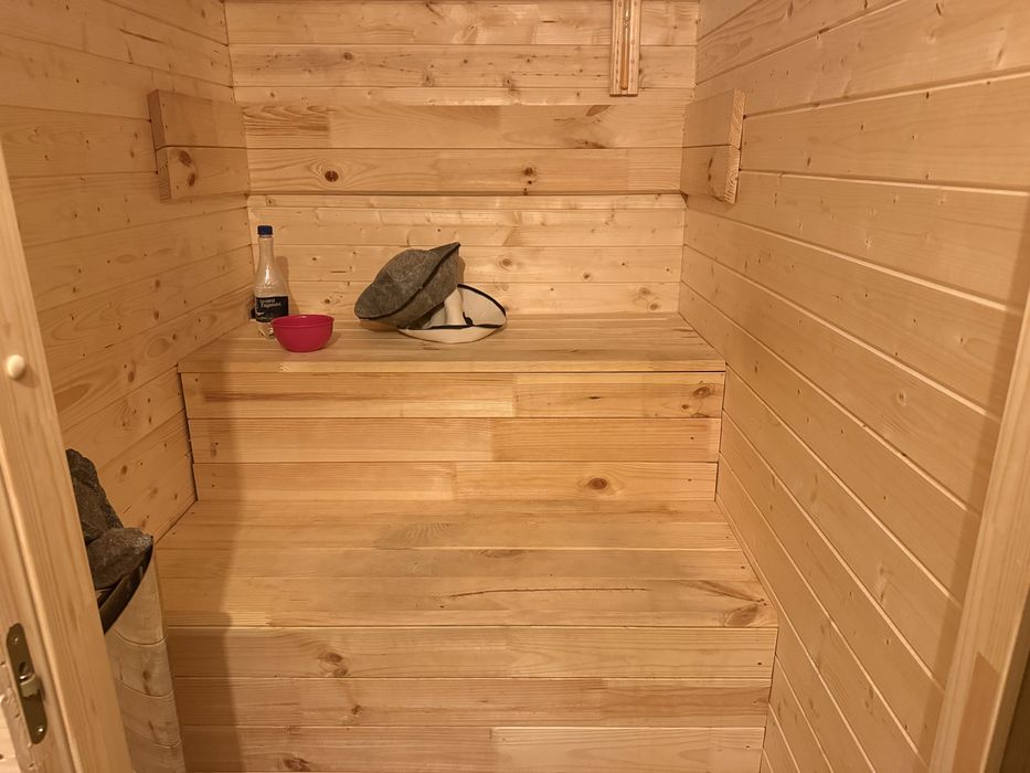 Producem saune finlandeze la comanda, adaptate perfect spatiului si nevoilor tale.