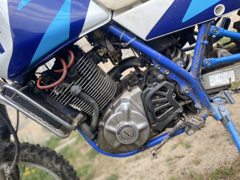 Продавам Suzuki dr 650