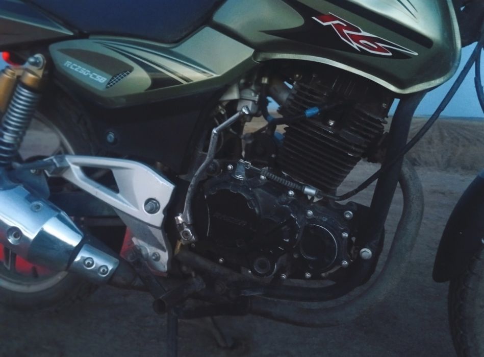 мотоцикл   , 250 кубов  Racer R6