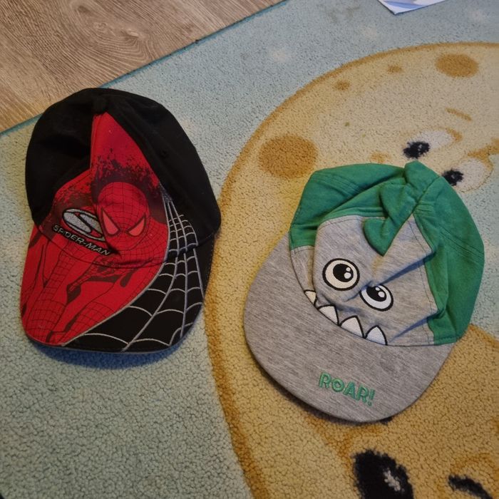 Șepci noi de vânzare