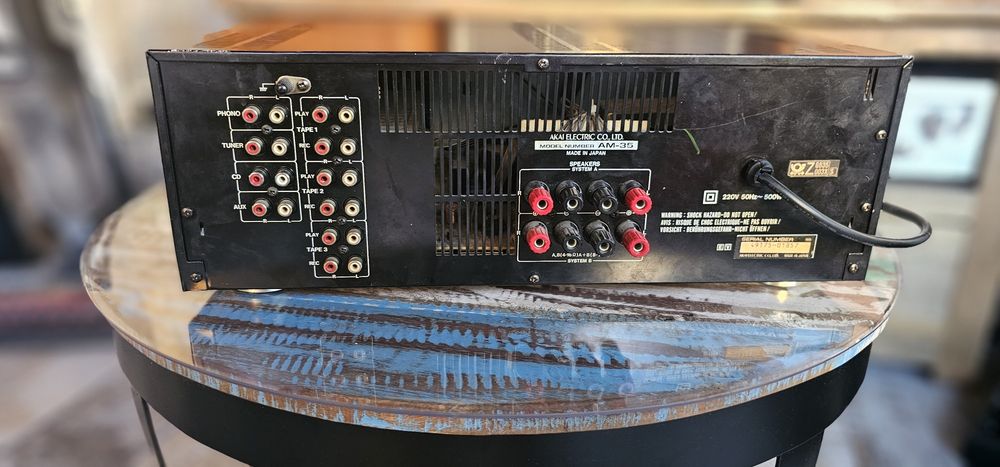 Amplificator receiver akai am 35