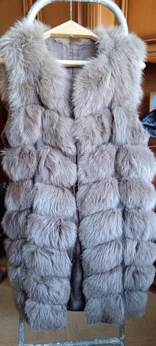 Продам шикарную, теплую безрукавку