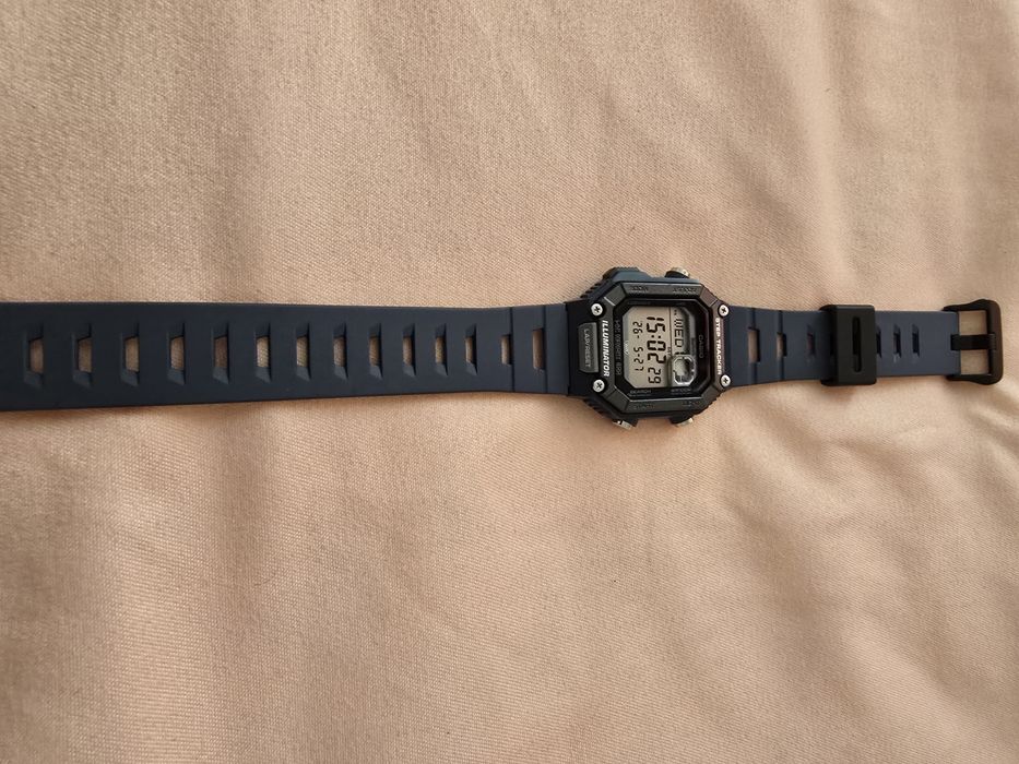 Casio WS-B1000 Bluetooth Step Tracker – като нов, гаранция и документи