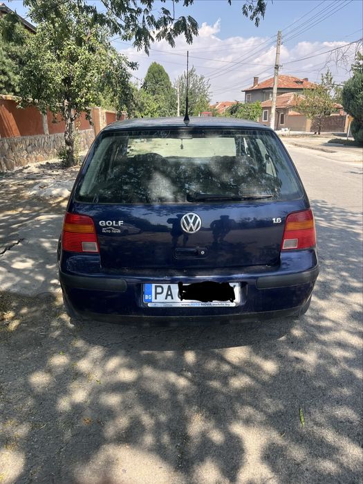 VW Golf 4 1.6i На части